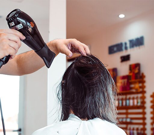 Astuces de Soin Capillaire pour des Cheveux Sublimes